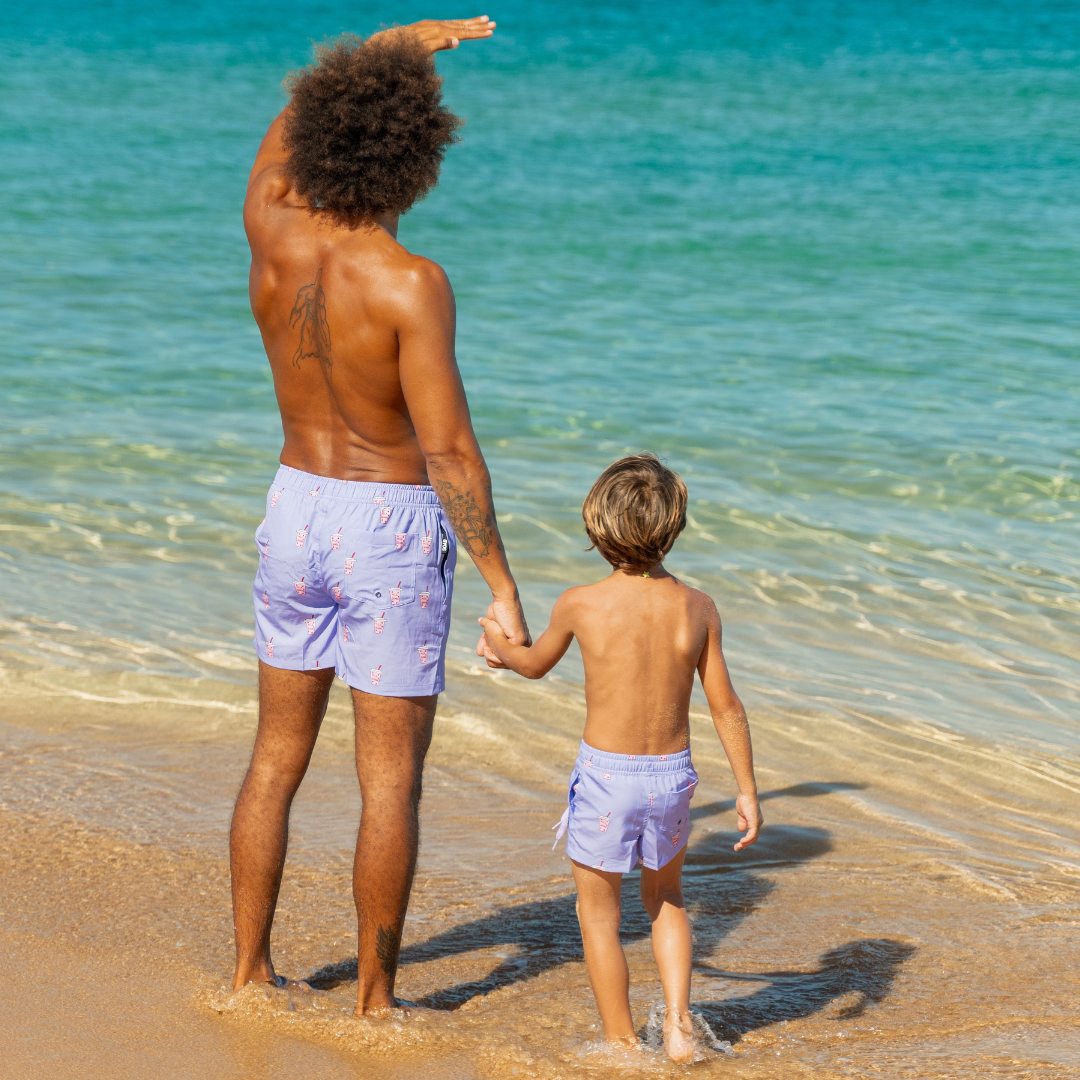 Milchshake, Vater und Sohn Badehose